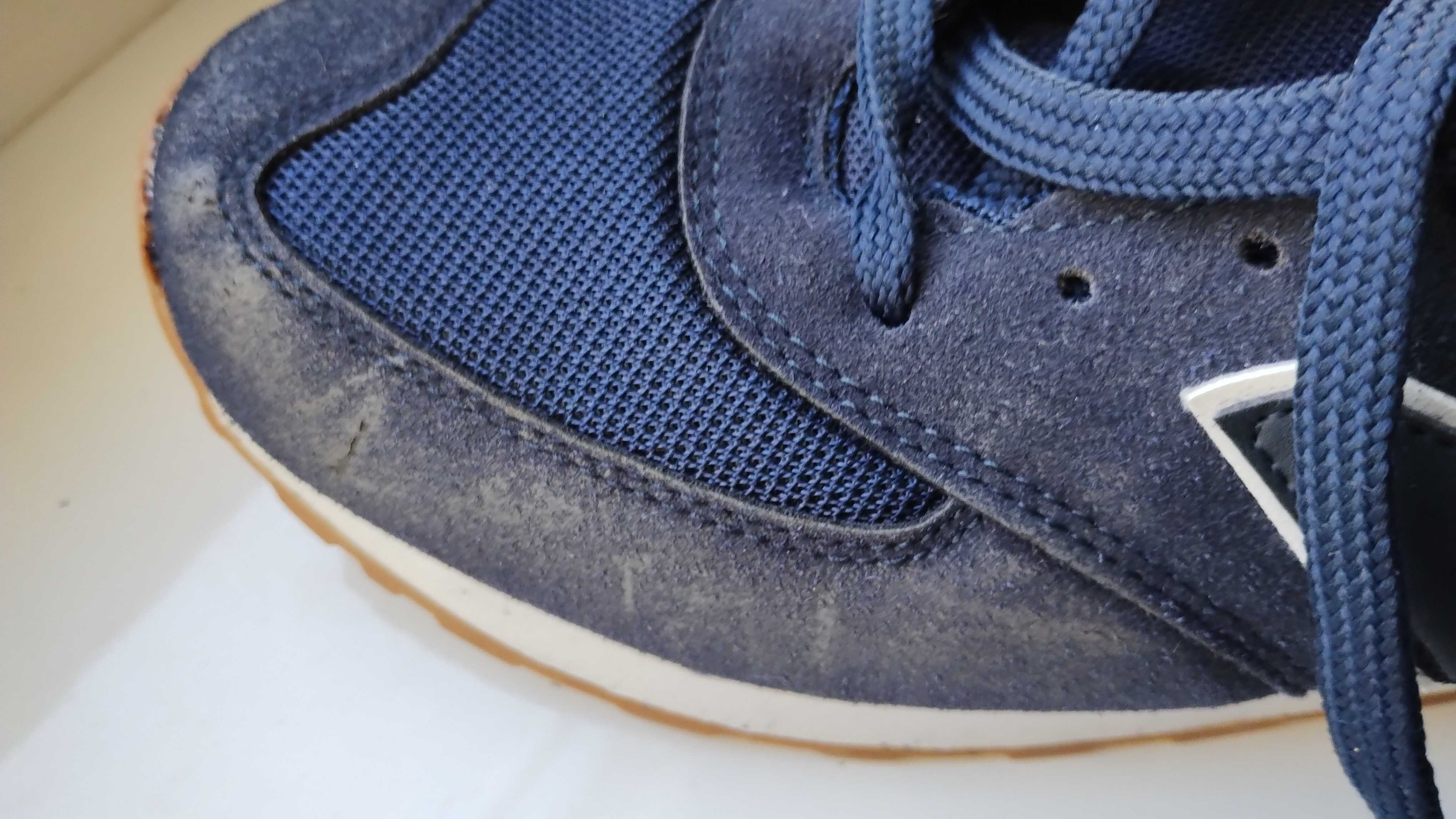 Nowe buty New Balance 43 model 574