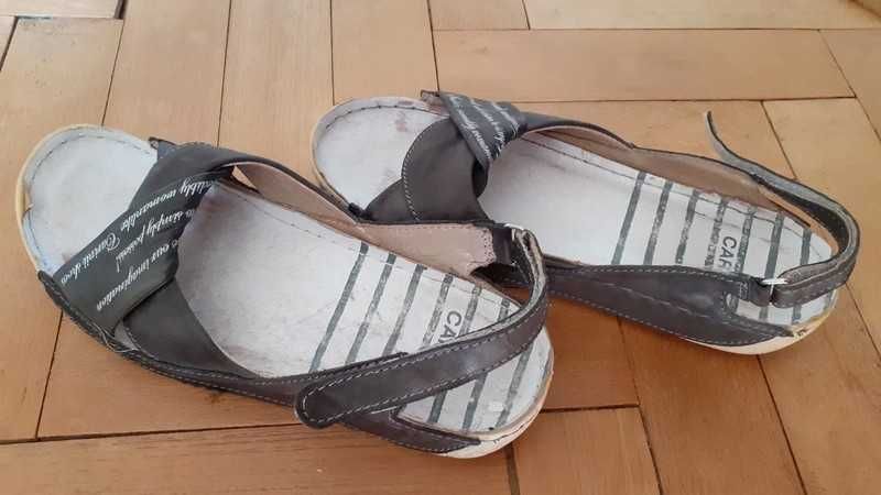 Szare sandałki Carinii