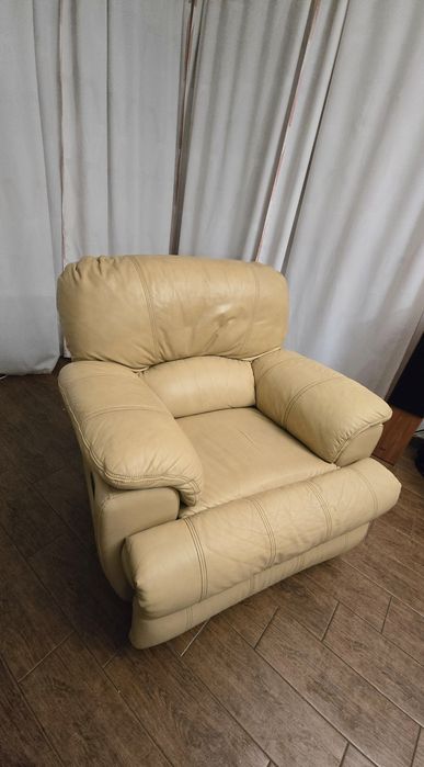 2 skórzane fotele rozkładane (z podnóżkiem)