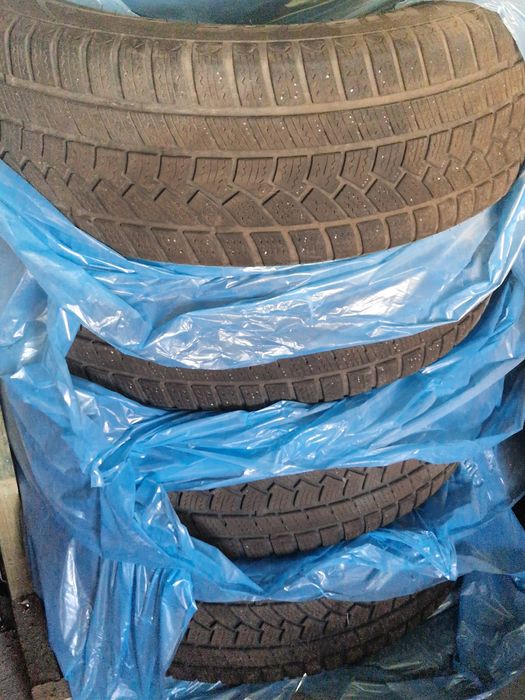 Opony zimowe 235/55R/18