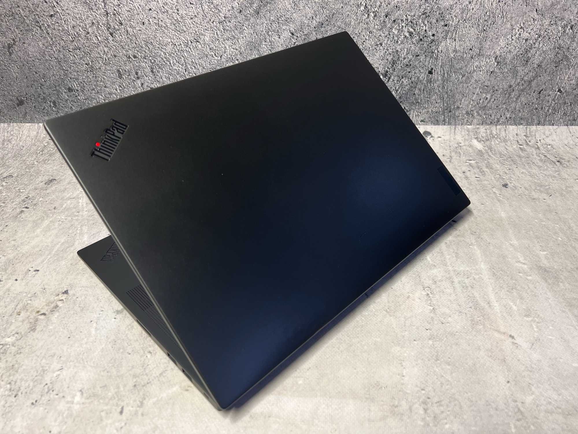 Thinkpad P1 Gen4 i7 11800H / 32GB DDR4 / 2TB SSD / T1200 4GB / 16 2K