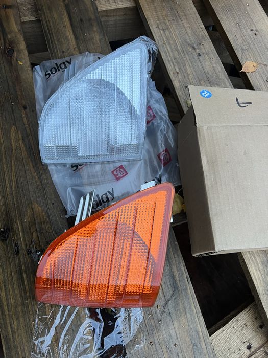 Поворотник правый Mercedes Sprinter мерседес спринтер 901-910