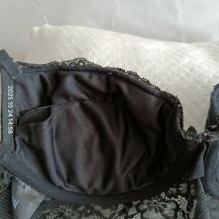 Biustonosz push up , r.80/B, marki H&M