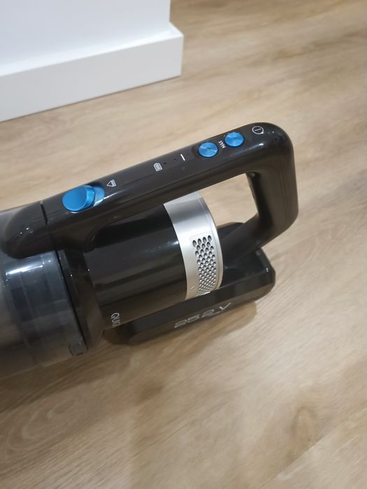 Aspirador vertical QUIGG