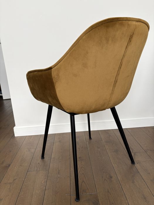 Krzesło tapicerowane „welurowe” zlote / musztardowe do salonu