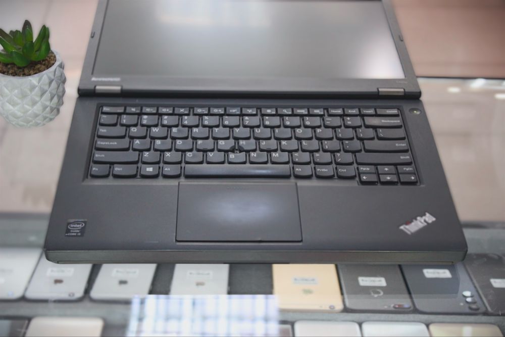 Lenovo ThinkPad T440p • i5 / 16 GB / SSD 512GB + HDD 500GB