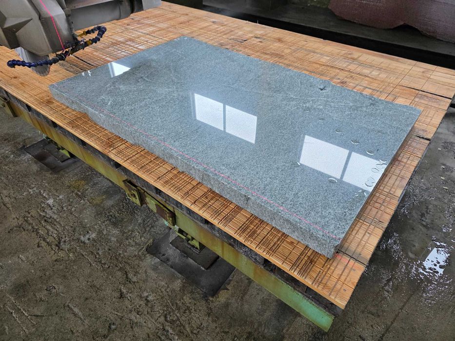 Світло-сірий граніт Вісконт в заготовках Вісконт камінь Viscount white