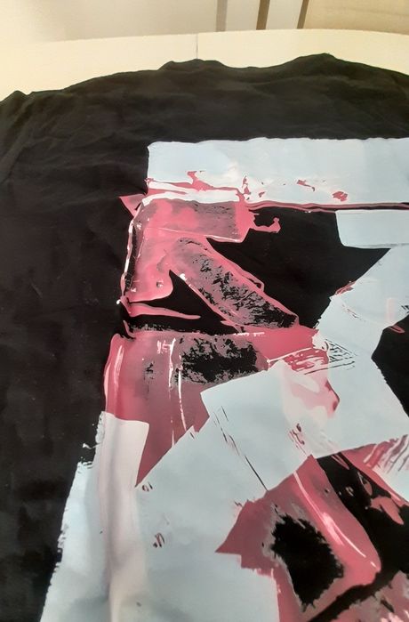T shirt com estampagem