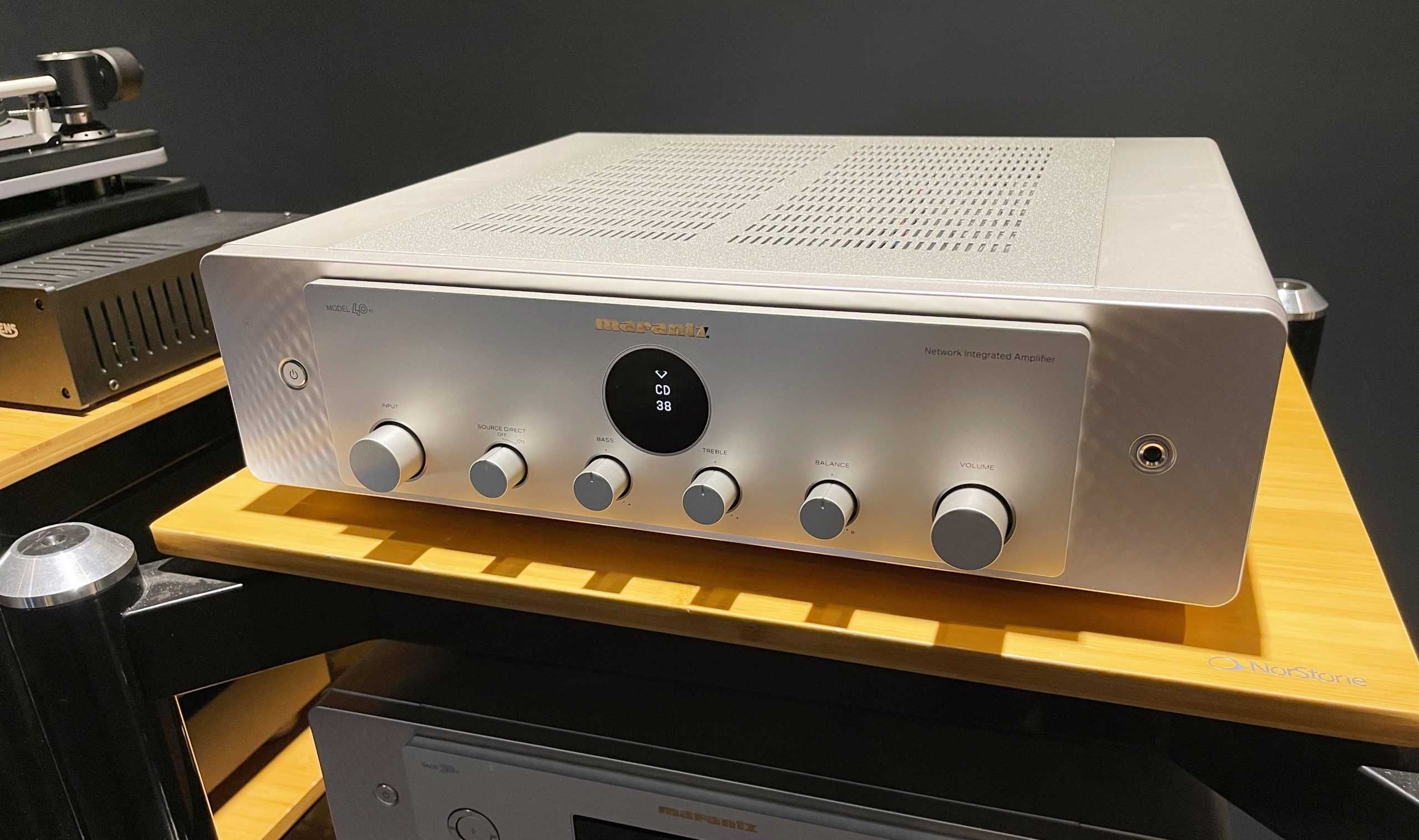 Новий Marantz Model 40n - Інтегральний підсилювач