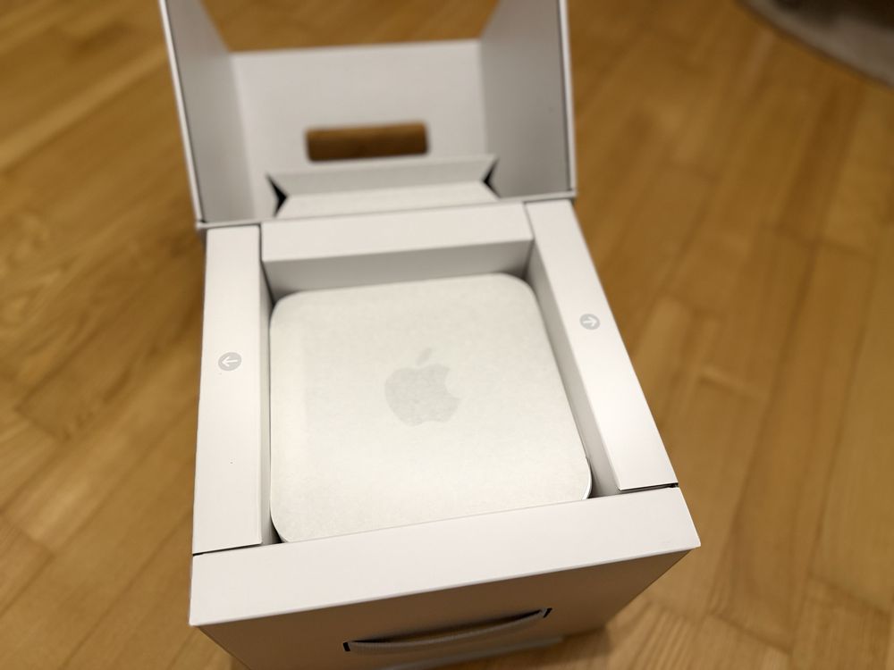 Apple Mac Studio M1 Max 10 core CPU 32 Core GPU 32 GB RAM 2 TB SSD