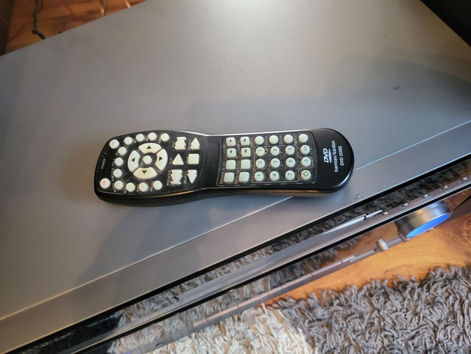 Amplituner harman/kardon avr130  +DVD harman