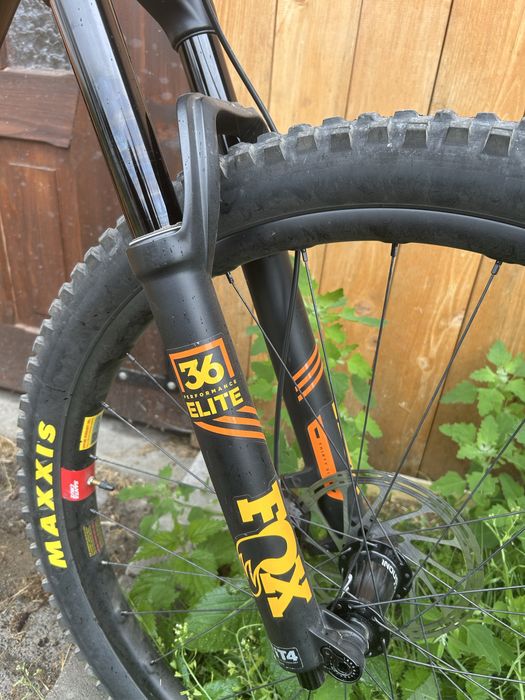 -60% Santa Cruz hightower 2019 L Carbon CC 29 Reverse rower mtb trail