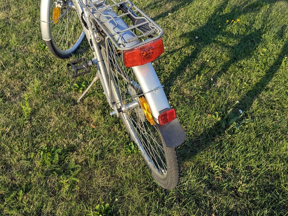 Rower Trekkingowy, aluminiowa rama, hamulce tarcze stan bardzo dobry.