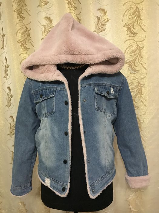 Джинсова куртка на хутрі