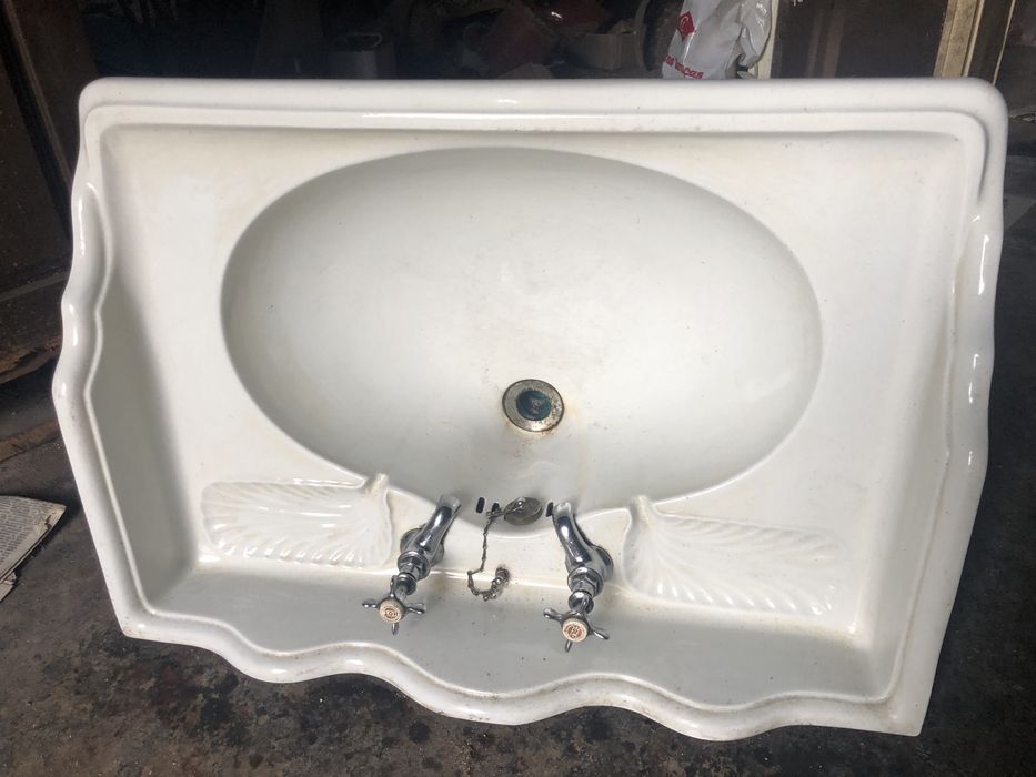 Lavatorio antigo grande em bom estado