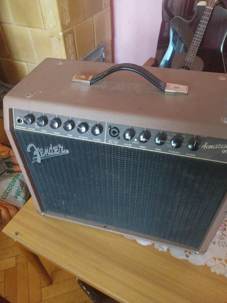 Sprzedam gitarę dwunastkę elektroakustyczną  że wzmacniaczem
