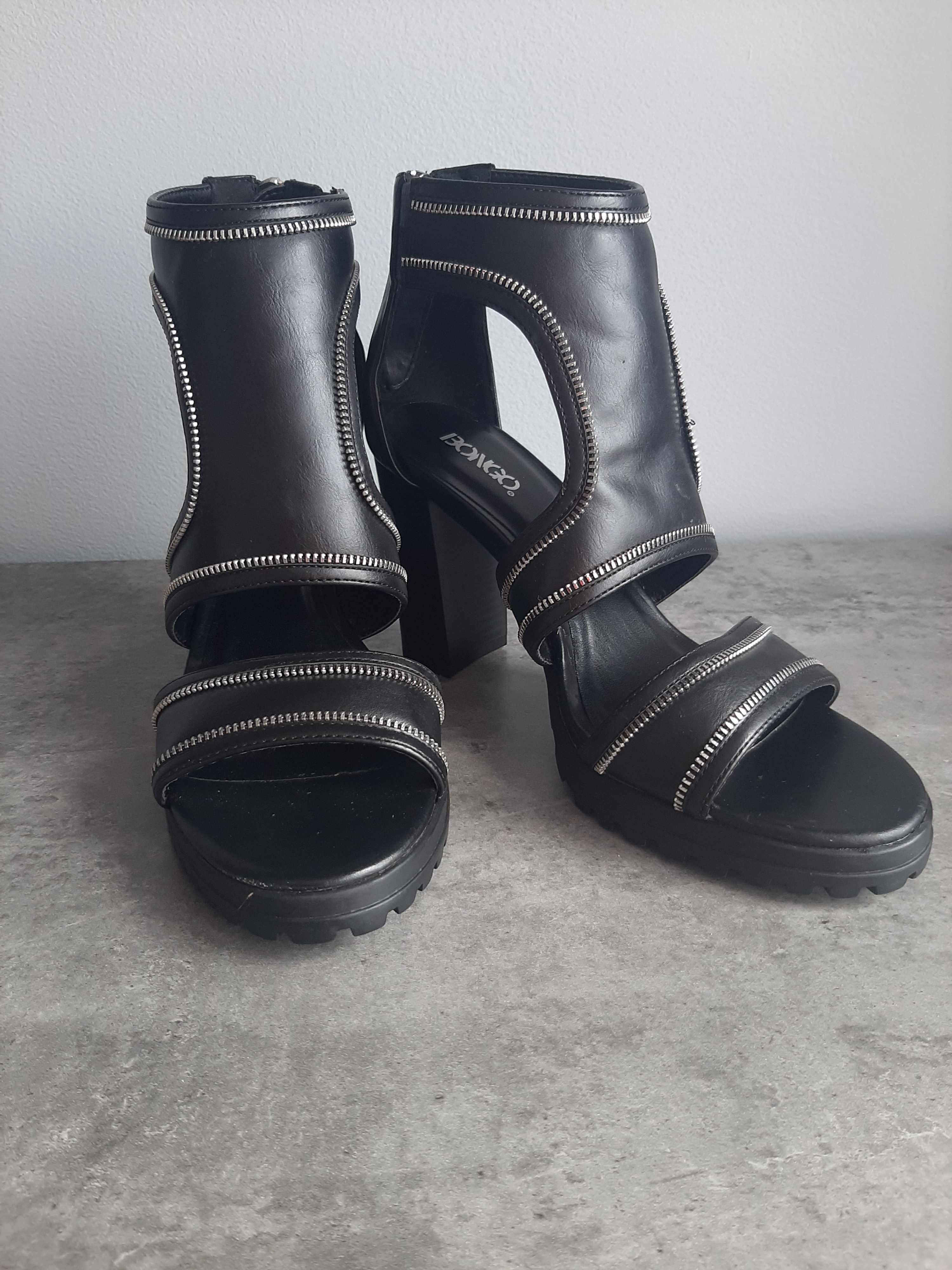 Buty na wysokim obcasie czarne nowe.