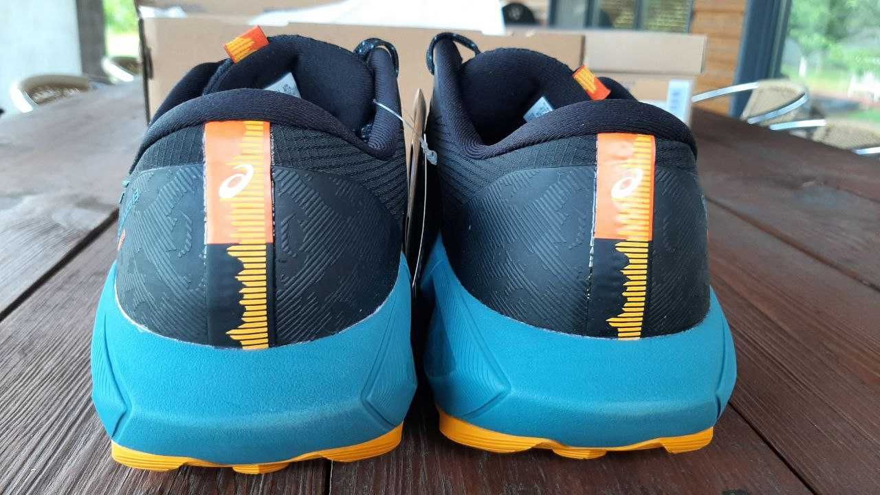 Чоловічі бігові кросівки Asics GEL-Trabuco 13 GTX 1011B978-001