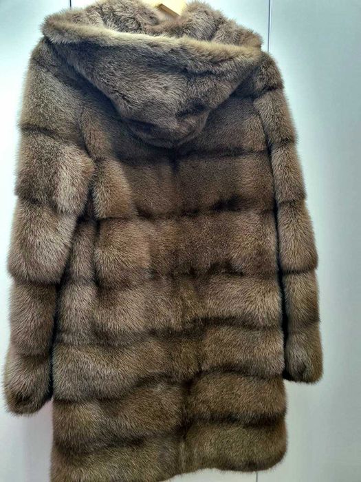 Норкова шуба кольору мокко