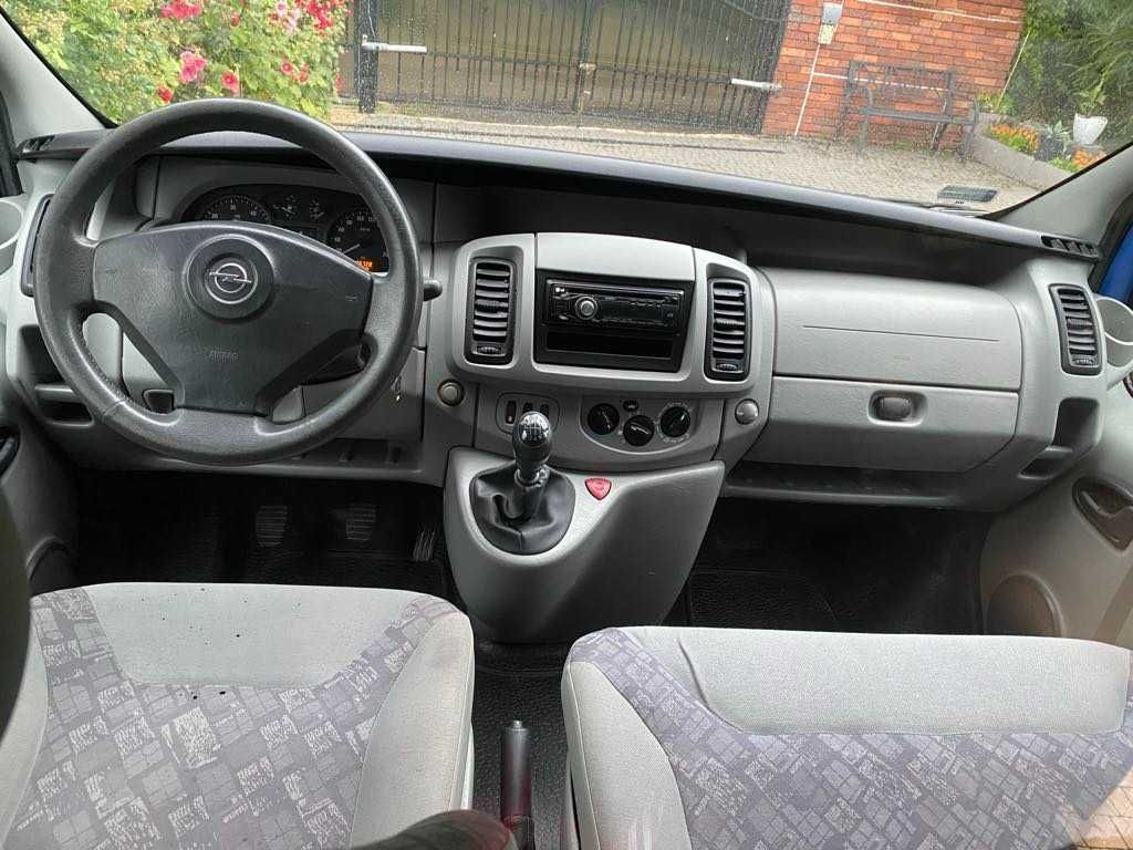 Opel Vivaro Trafic Primastar niski przebieg serwis, dokumentacja warto