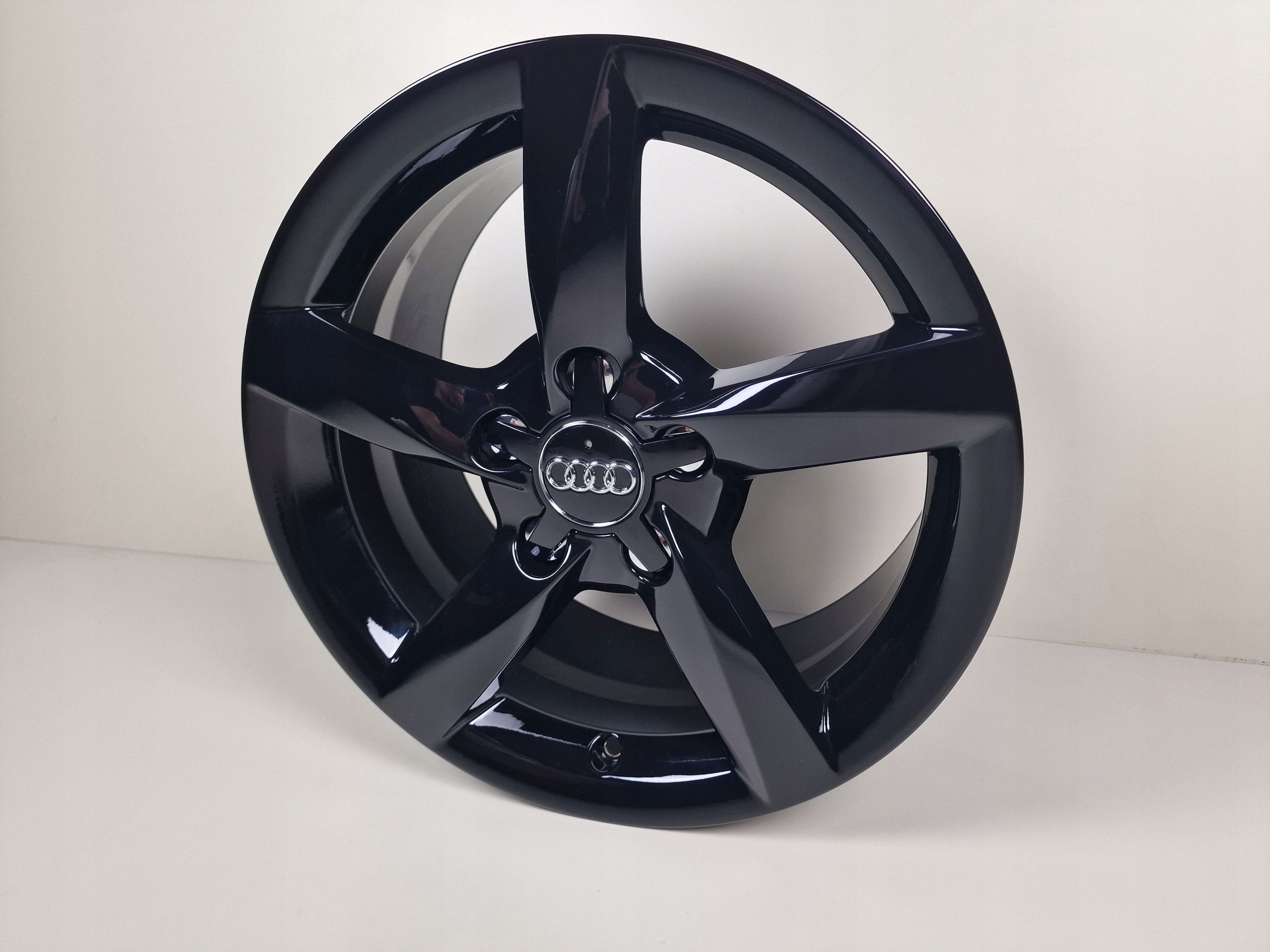 Oryginalne Felgi Audi 16 A3 A4 A6 A8 Q2 Q3 TT