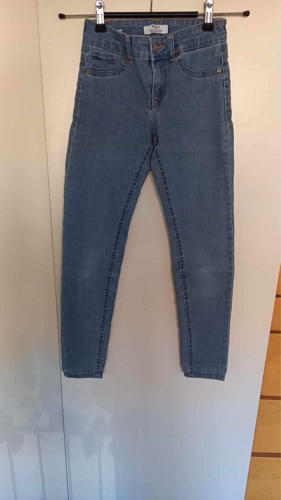 Spodnie jeansowe Bershka