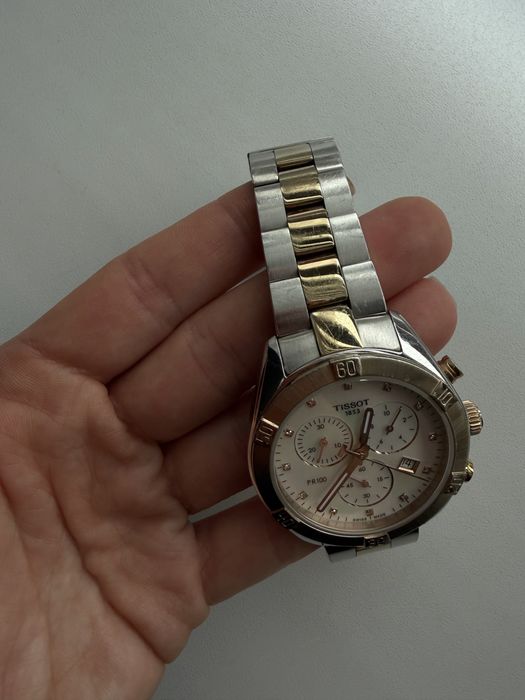 Наручний годинник Tissot з діаманиами