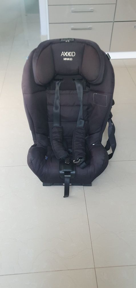 Fotelik axkid Minikid ECE R44/04 bezwypadkowy, 9-25 kg