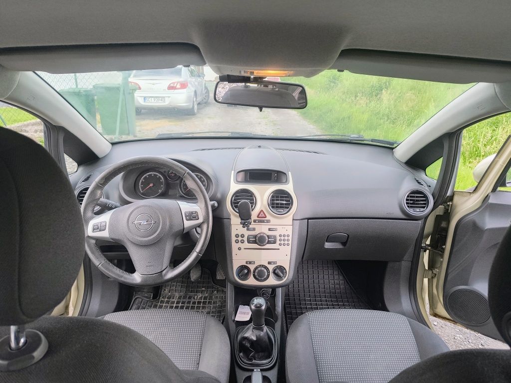 Opel Corsa D 1.2 Benzyna 2010r Krajowa Drugi Właściciel