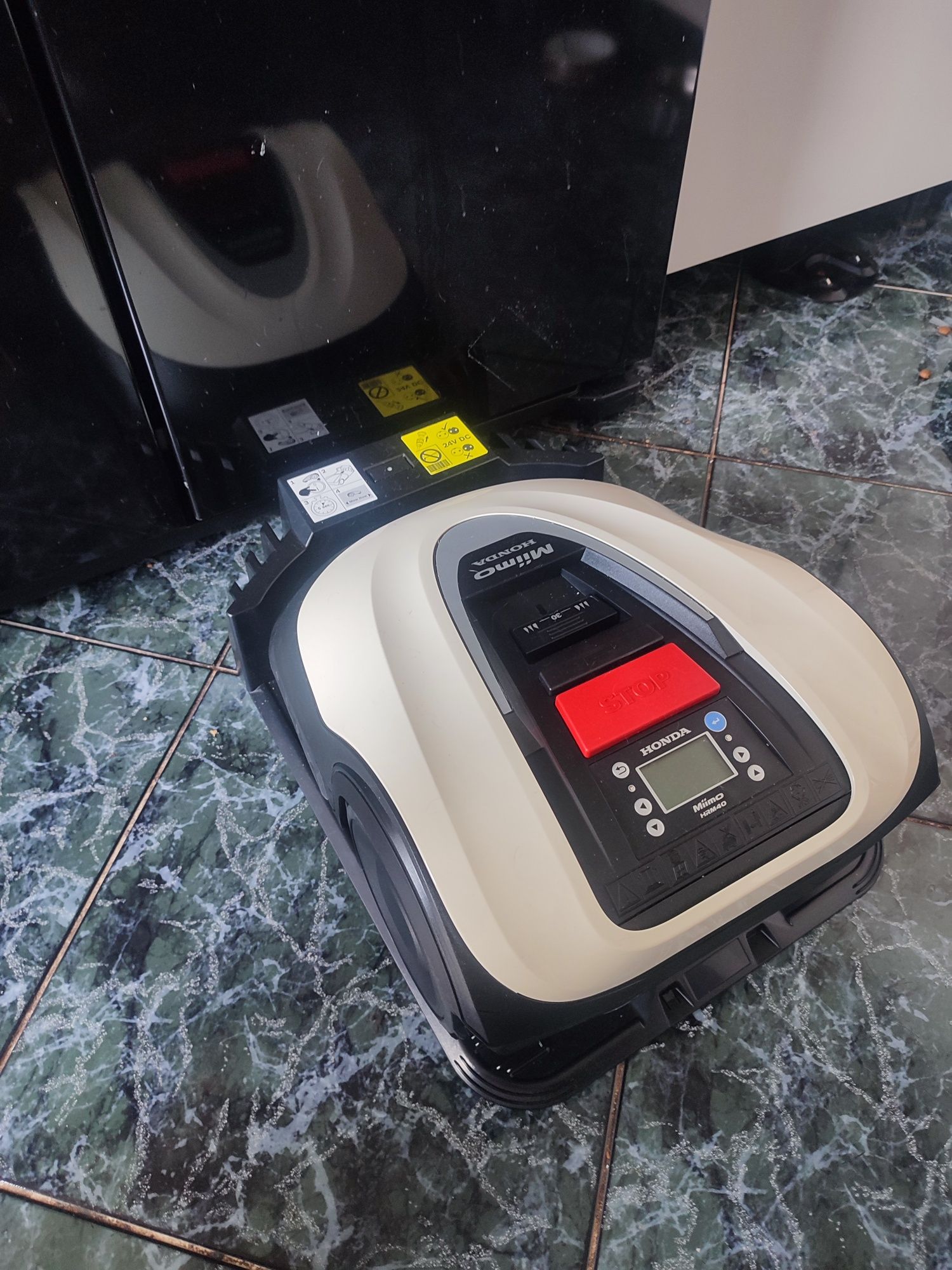 Robot koszący honda miimo hrm40