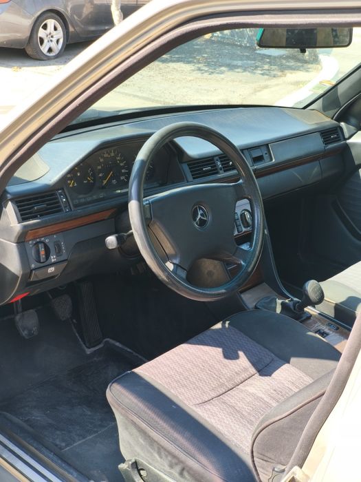 Mercedes E250d W124