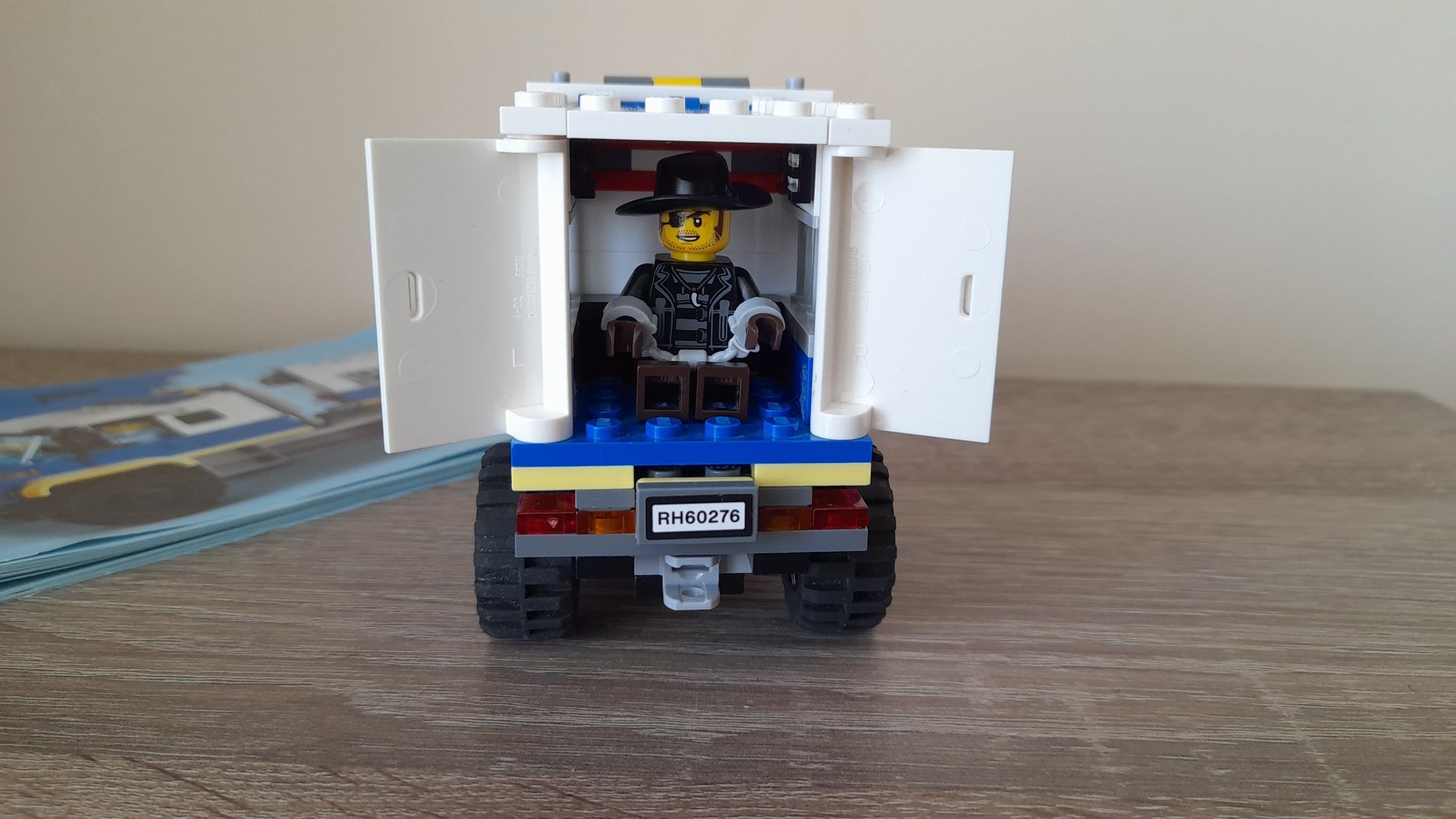 Конструктор Lego city 60276, Поліцейська машина