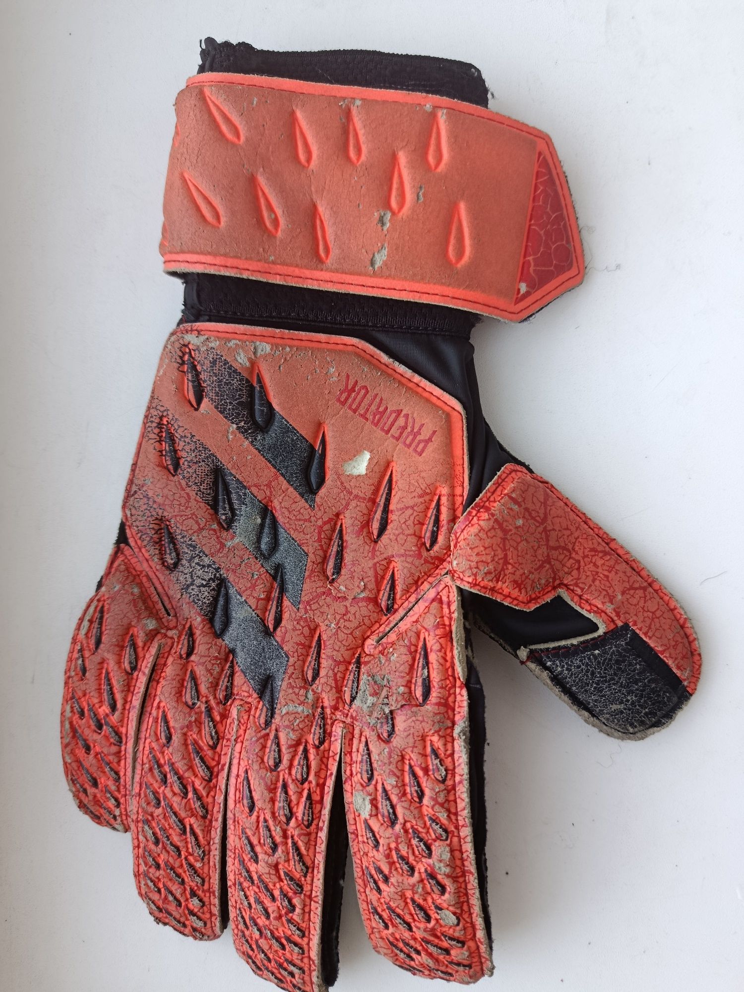 Футбольные перчатки Adidas PRED GL TRN GR1532 плюс торг