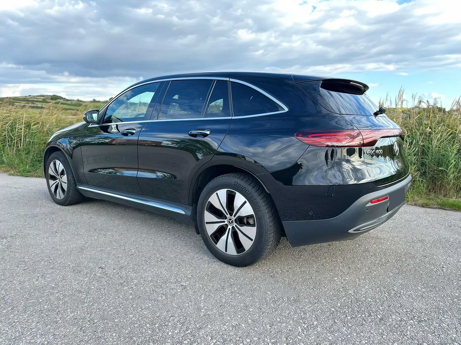 Mercedes-Benz EQC 400      2021