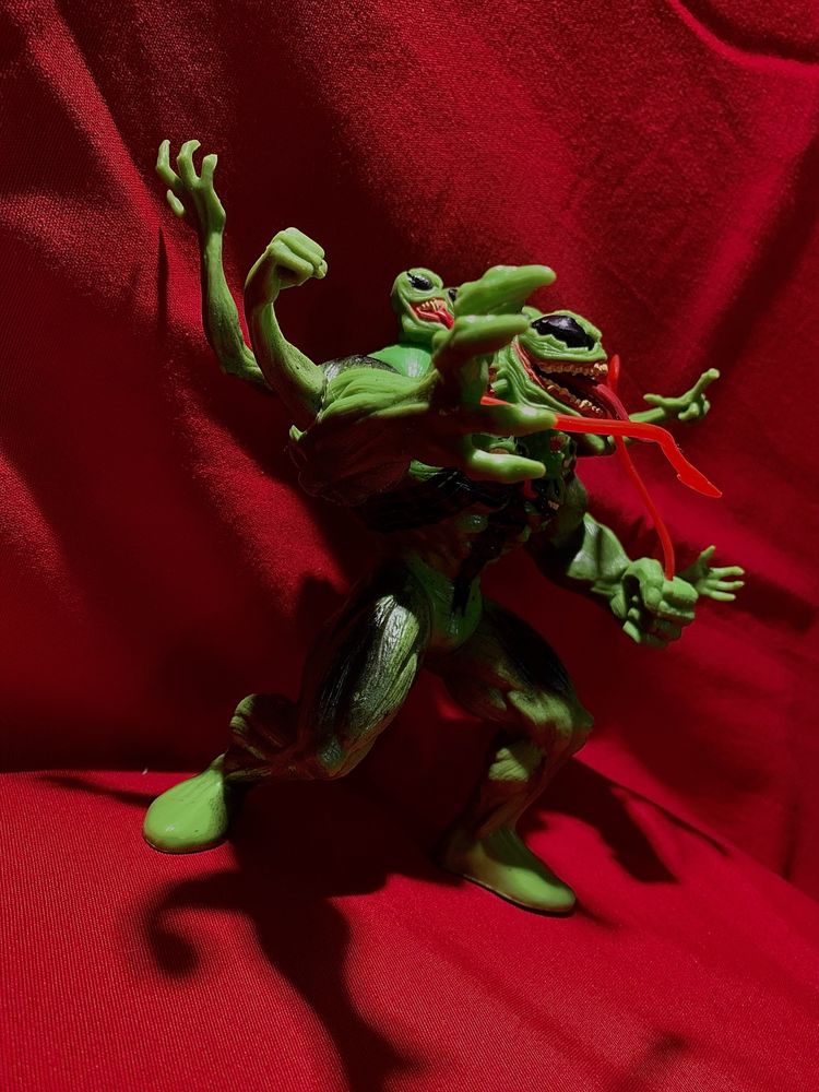 Figurka firmy ToyBiz 1996 Venom