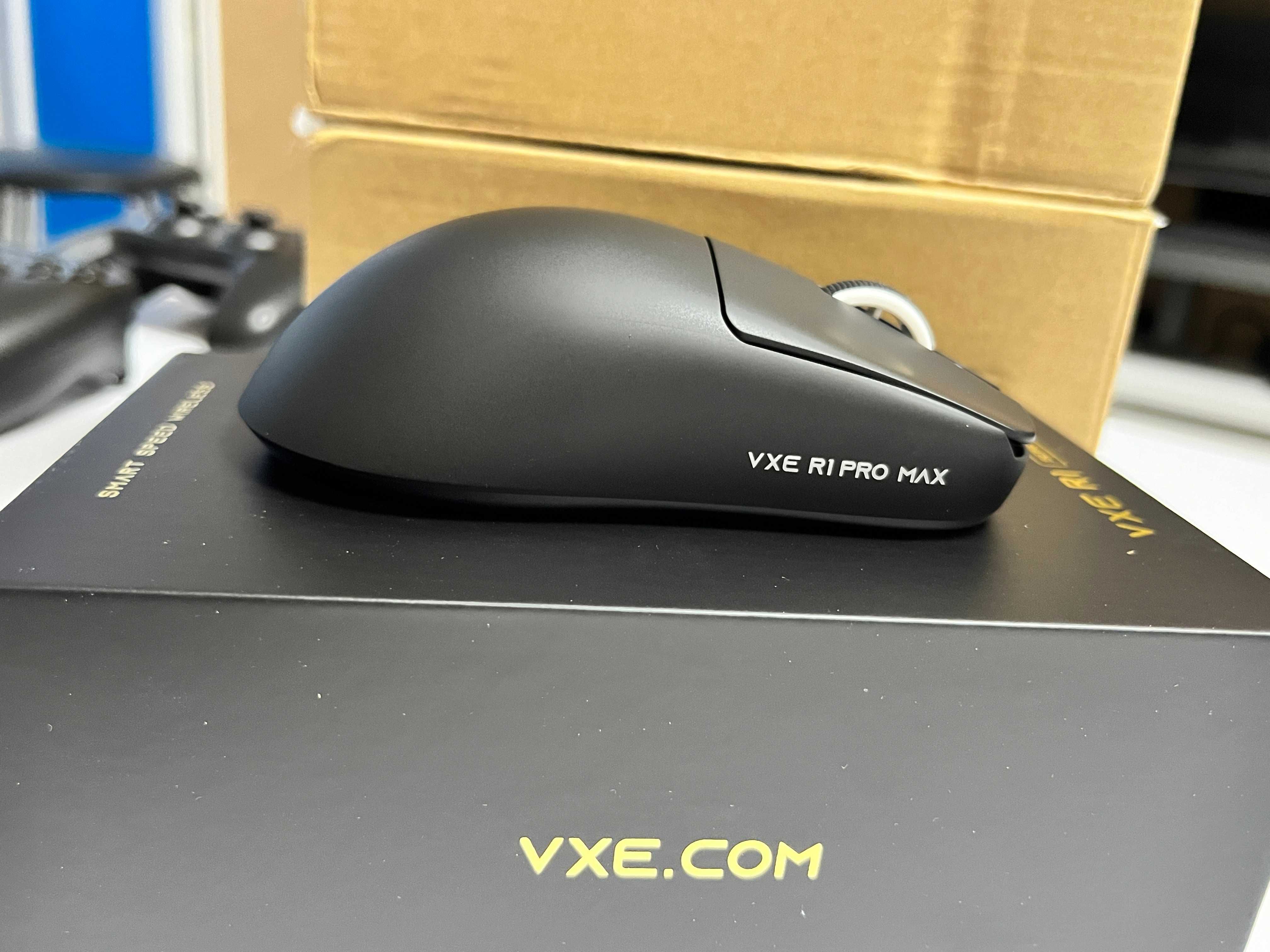 VGN VXE Dragonfly  R1 PRO MAX  Black \ White