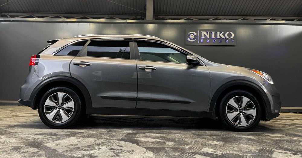 Продам гібридну Kia Niro 2017, 1.6 (HEV)
