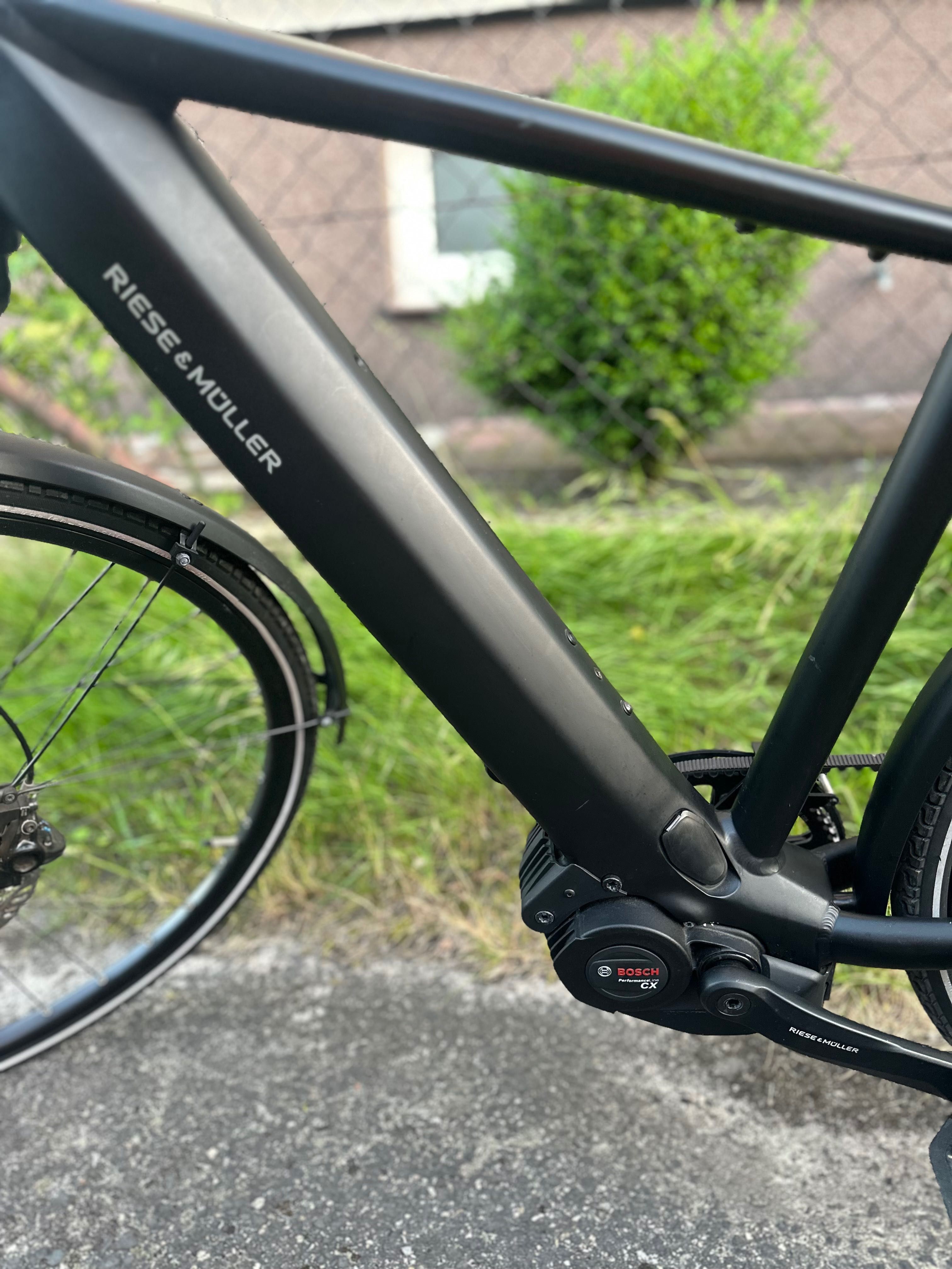 Rower elektryczny RIESE & MULLER Roadster