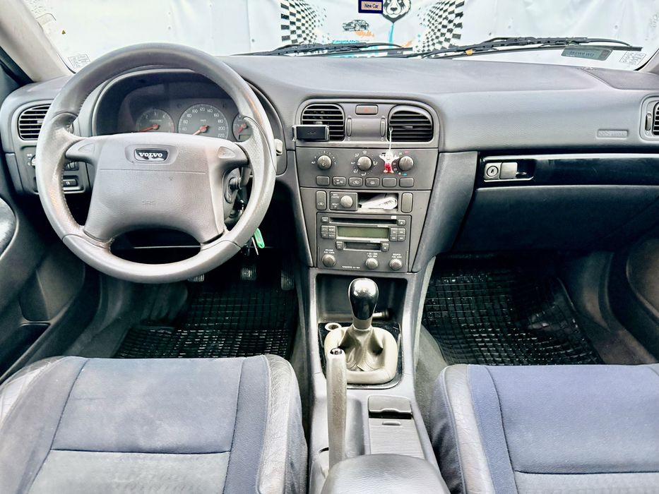 Volvo V40 1.9D ~ Lift ~ 2004 ~ Klima ~ Alufelgi ~ Hak ~ Zadbane