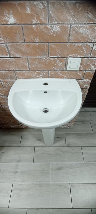 Продам умивальник на ніжці