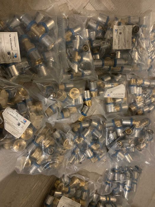 Kształtki pex Press Zaciskowe   - 180 szt