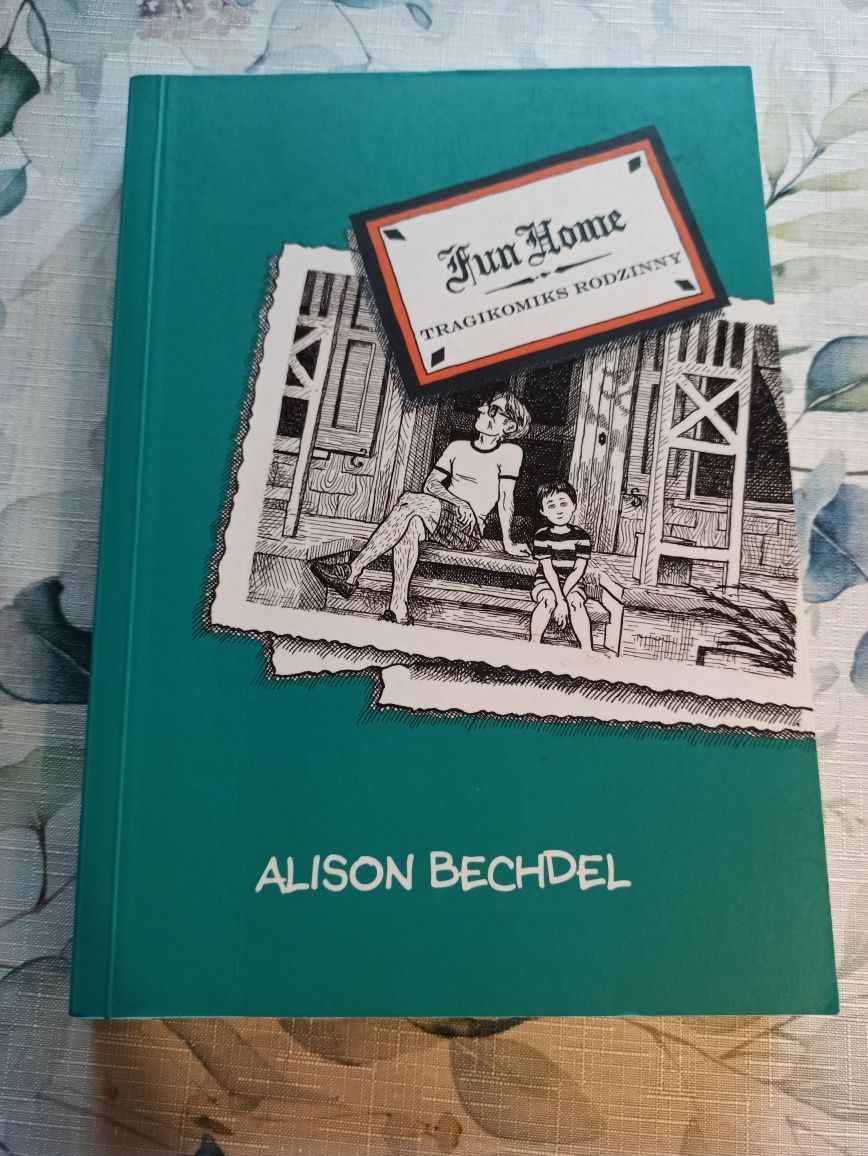 Fun Home tragikomiks rodzinny Alison Bechdel