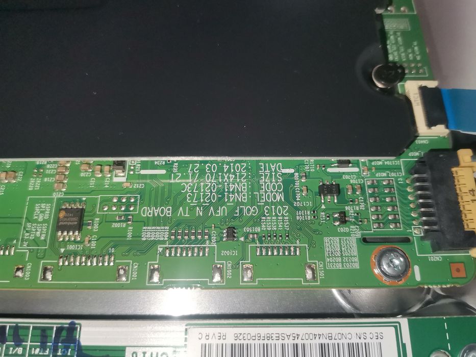 Smart tv Samsung UE65HU8500l tela partida