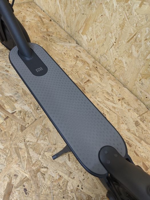 Hulajnoga elektryczna Xiaomi MI ESSENTIAL stan jak NOWA 50km