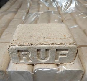Продам Брикеты дубовые Руф и Пини Кей-7000 гр.тонна.