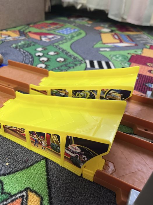 Трек Блиск і Диво-машинки, Спалах і монстромашини, трек, ігровий набір