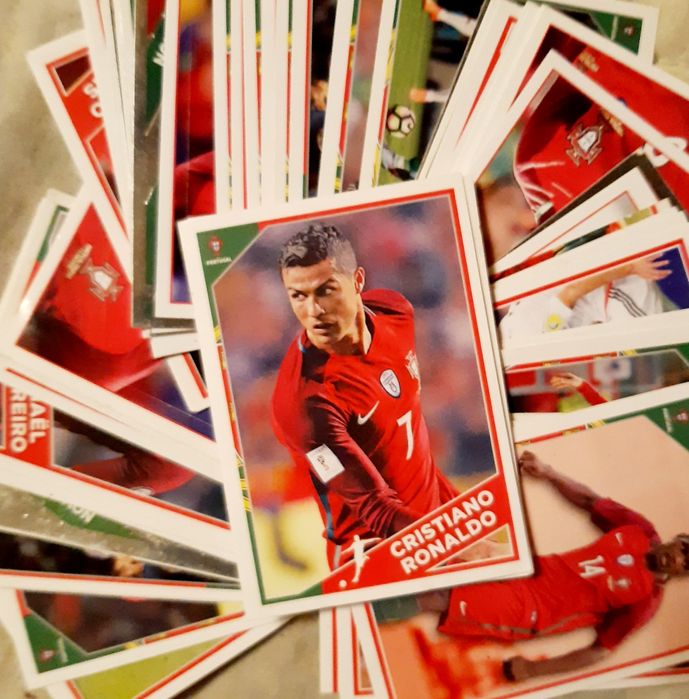 Lote cromos e brindes variados