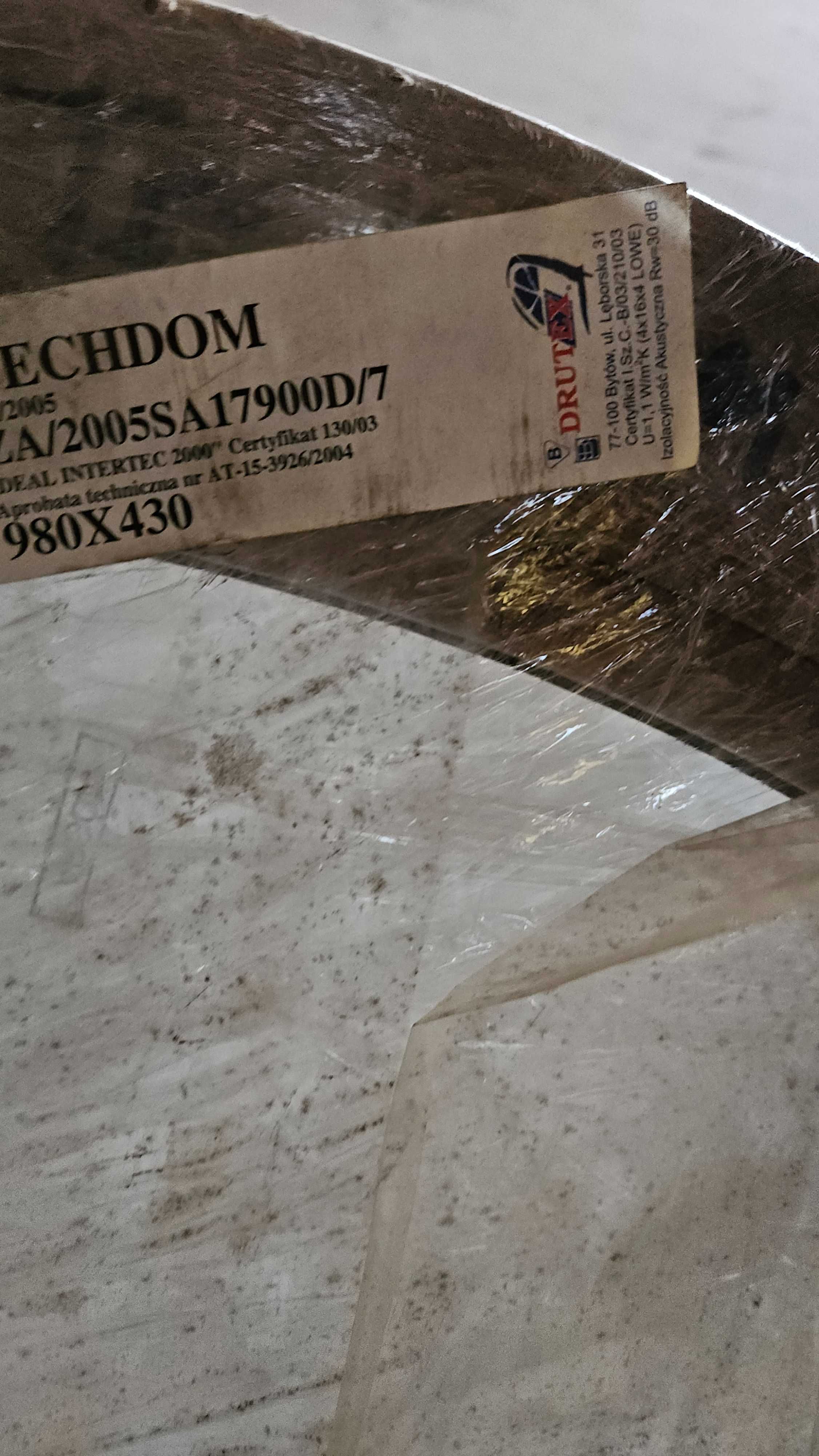 Okno PCV łukowe , świetlik 980X430 kolor złoty dąb firmy Drutex - NOWE