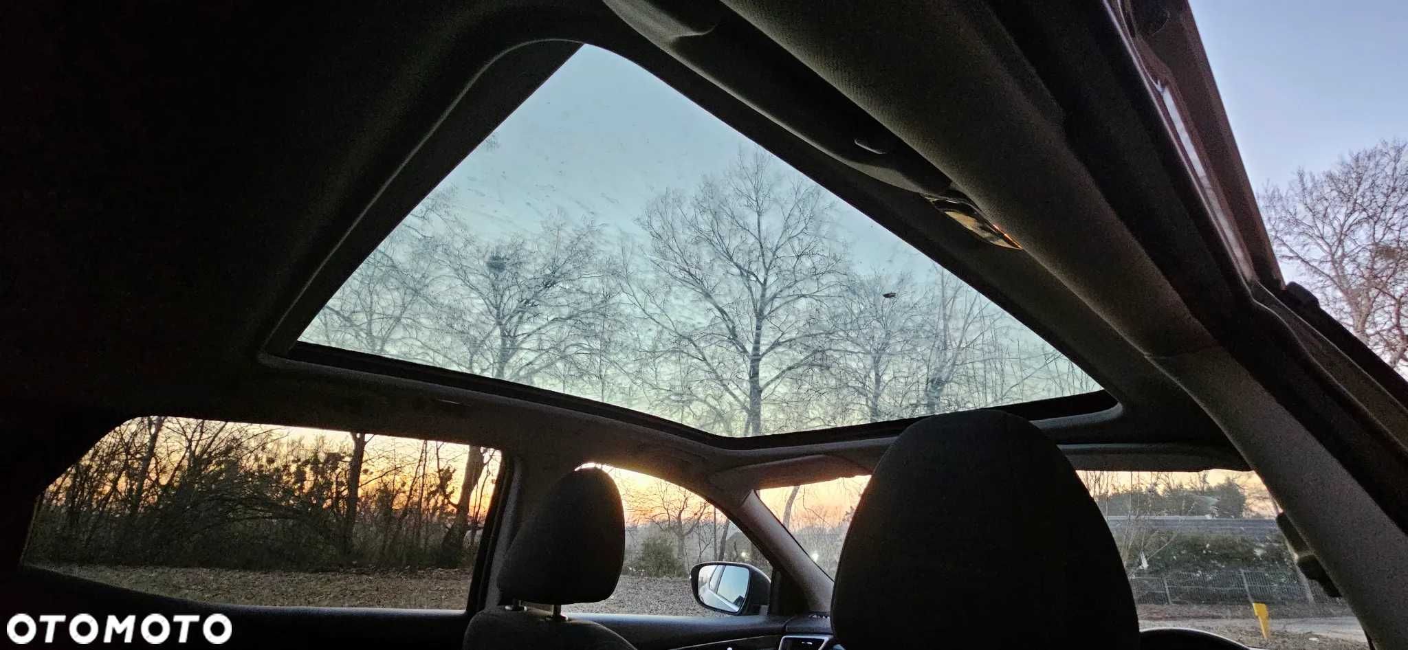 Qashqai J11 Dach panorama szklany długie słupki lakier z11g