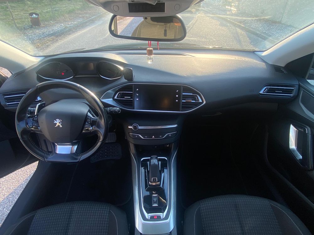 Peugeot 308 SW II 1.5 BlueHDi 130 Diesel 131 cv / 96 kW
